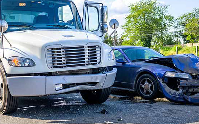 commercial-trucking-accident commercial trucking accident with injury